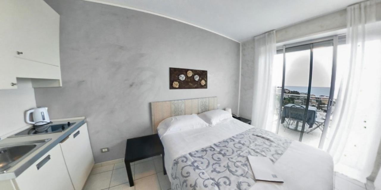 Residence Modus Vivendi Sanremo Esterno foto