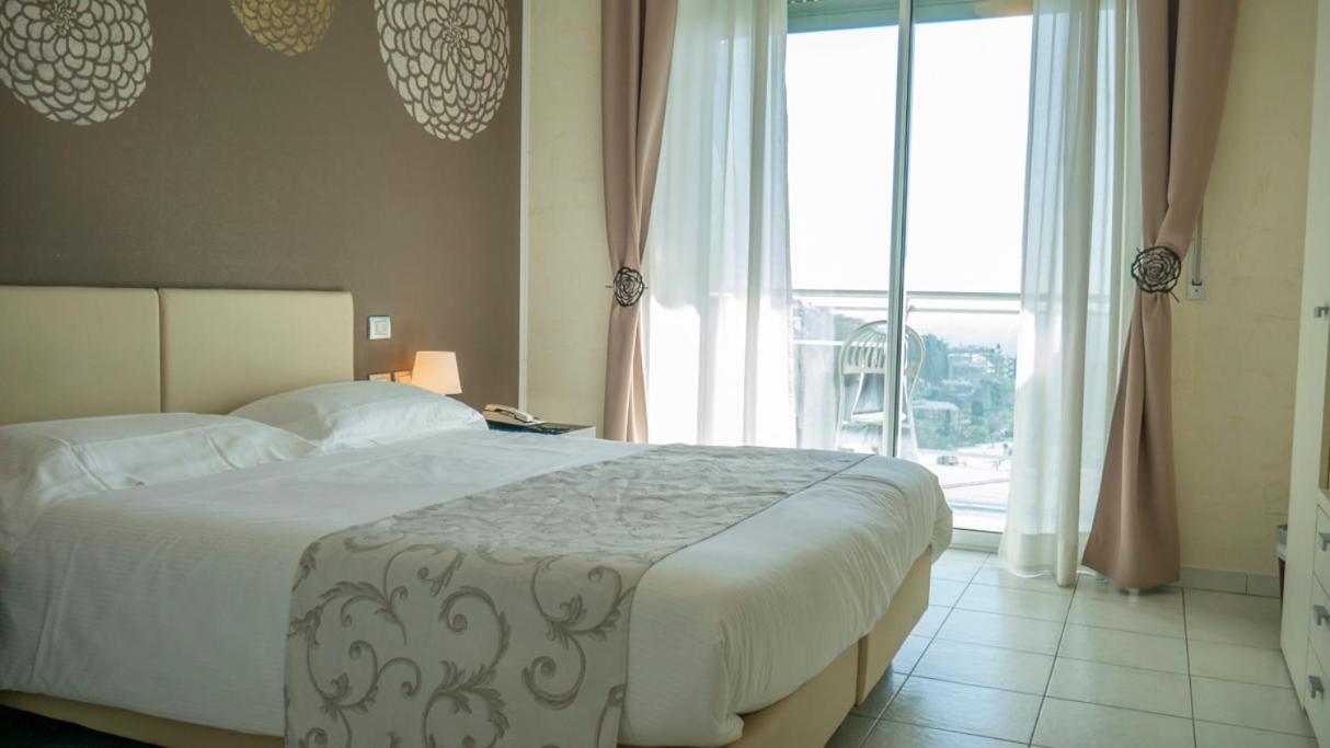 Residence Modus Vivendi Sanremo Esterno foto